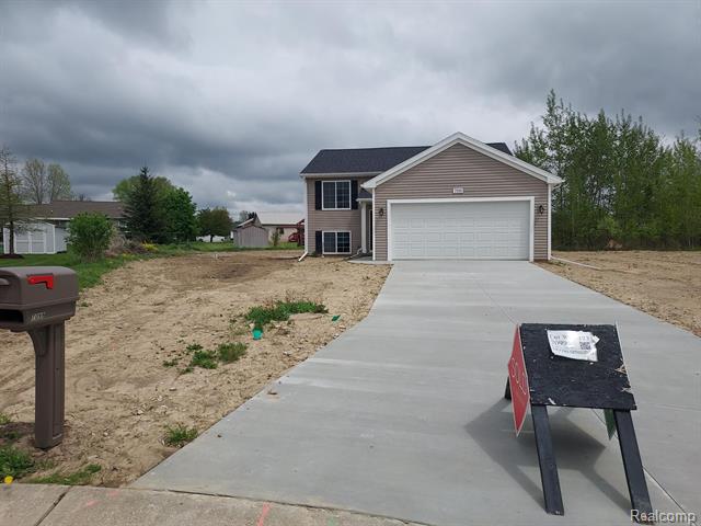 front view picture of 7099 Timberline Drive, Flint, MI. 48507