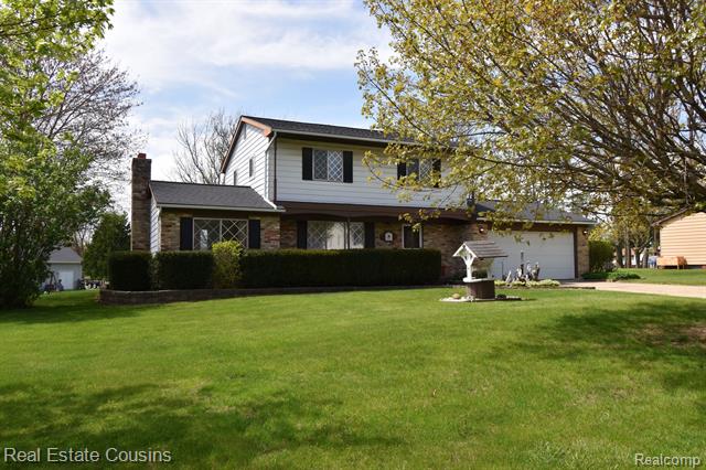 front view picture of 9036 Orchard View Drive, Grand Blanc, MI. 48439