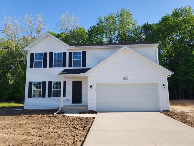 front view picture of 600 Courtyard Place, Watervliet, MI. 49098