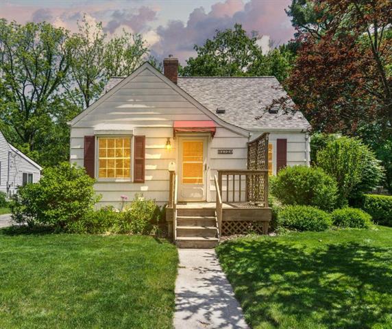 front view picture of 172 N Mansfield Street, Ypsilanti, MI. 48197
