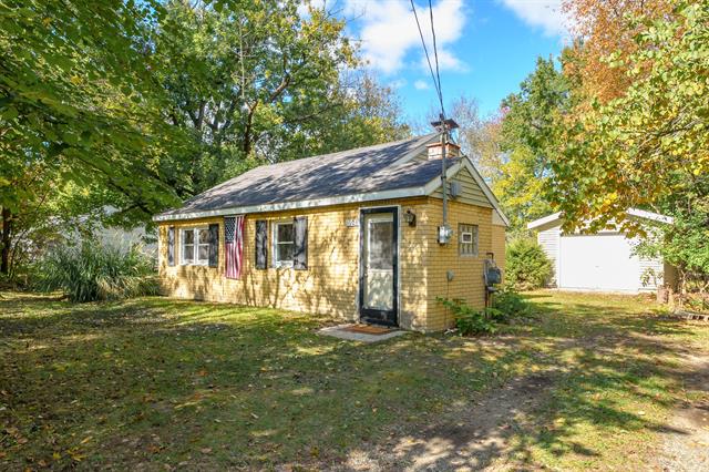 front view picture of 1903 Pleasant Drive, Portage, MI. 49002
