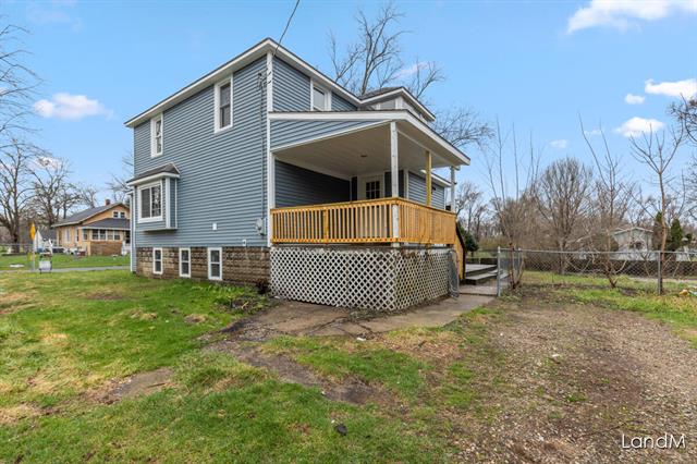 front view picture of 2206 Woodward Avenue, Kalamazoo, MI. 49007