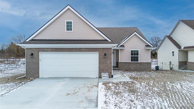 front view picture of 2408 Waterford Way, Davison, MI. 48423
