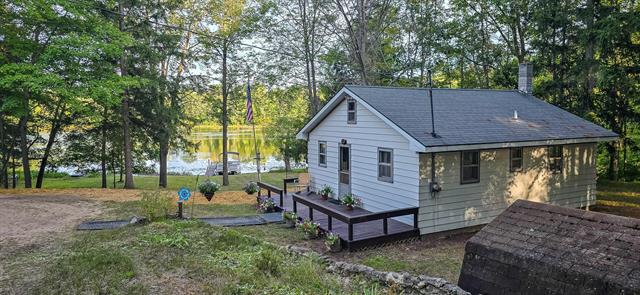 front view picture of 23134 40Th Avenue, Barryton, MI. 49305