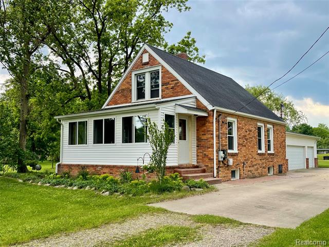 front view picture of 442 Corneil Road, Imlay City, MI. 48444
