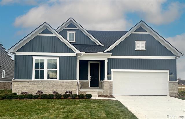 front view picture of 20488 West Kilburn Drive, Macomb, MI. 48044