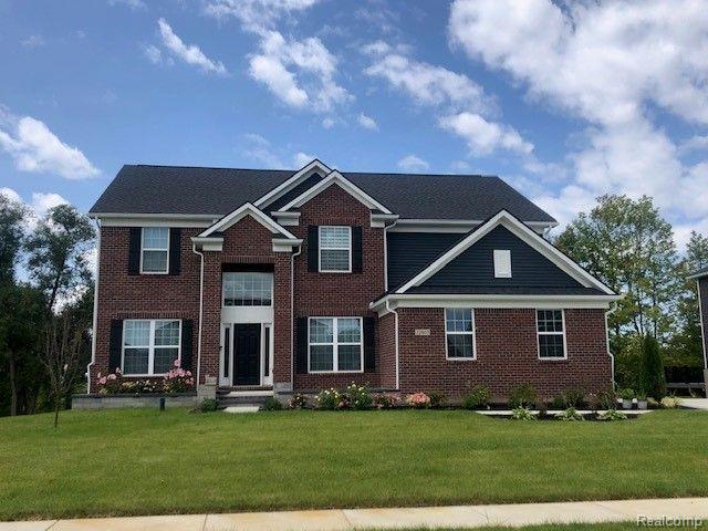 front view picture of 22872 Ronway Lane, South Lyon, MI. 48178