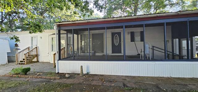 front view picture of 4927 Winesap Drive, Muskegon, MI. 49442