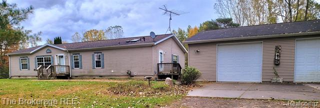 front view picture of 5575 Scotch Road, Vassar, MI. 48768