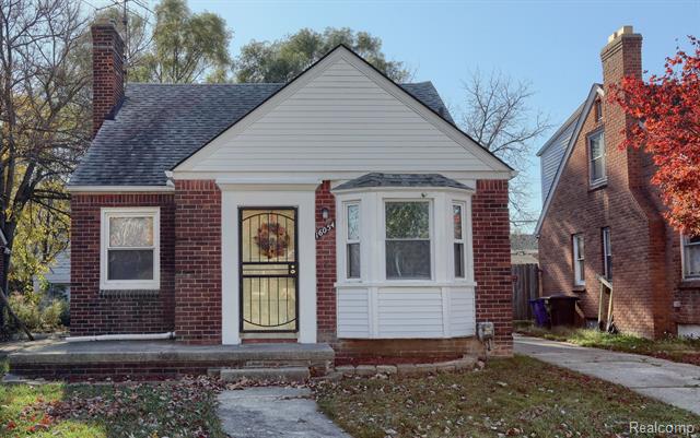 front view picture of 16054 Carlisle Street, Detroit, MI. 48205