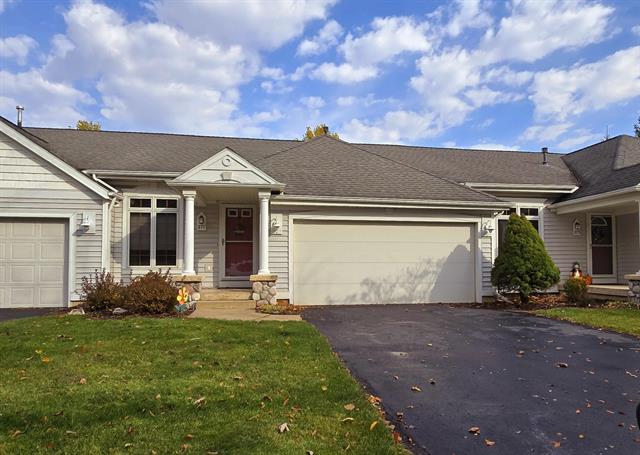 front view picture of 271 Shoreside Drive S Se, Grand Rapids, MI. 49548