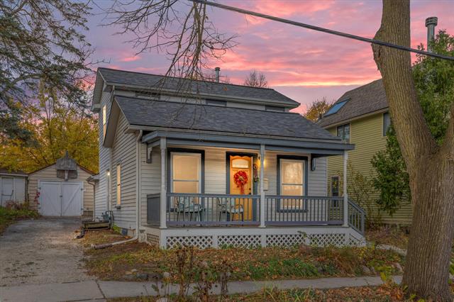 front view picture of 626 Hiscock Street, Ann Arbor, MI. 48103