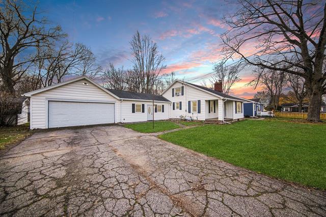 front view picture of 237 Kloack Street, Michigan Center, MI. 49254