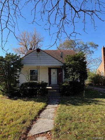 front view picture of 19739 Grandville Avenue, Detroit, MI. 48219
