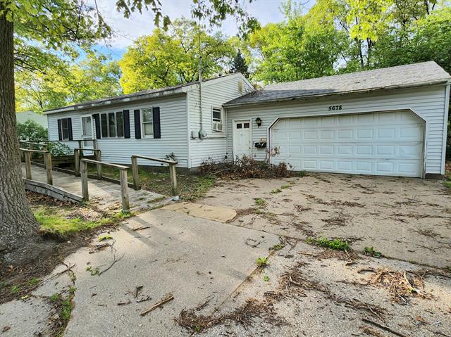 front view picture of 5678 Leona Avenue, Muskegon, MI. 49442