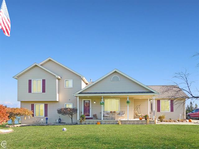 front view picture of 3993 Single Tree Circle, Dryden, MI. 48428