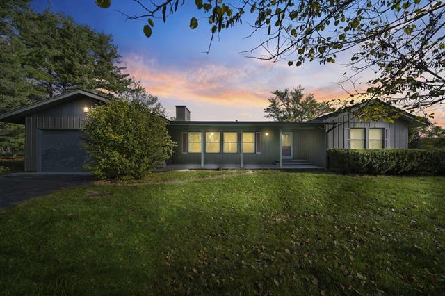 front view picture of 13304 Logan Road, Manchester, MI. 48158