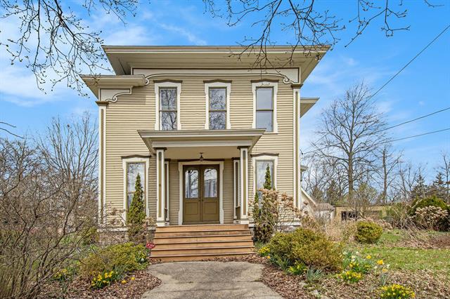 front view picture of 200 Stuart Avenue, Kalamazoo, MI. 49007