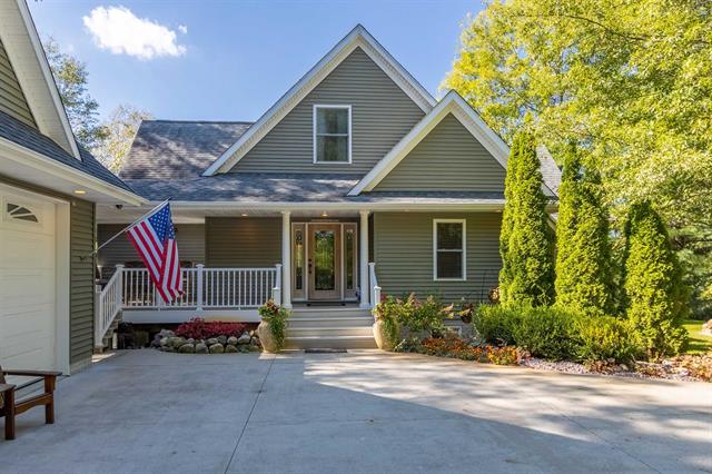 front view picture of 3518 E Long Lake Road, Harrison, MI. 48625