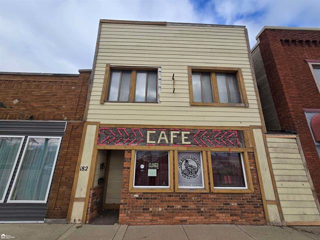 front view picture of 182 W Vienna Street, Clio, MI. 48420