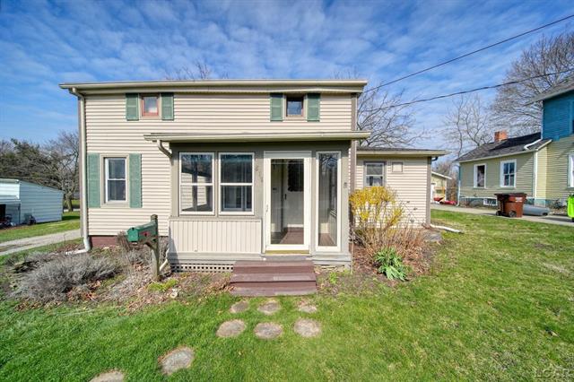 front view picture of 811 Ormsby Street, Adrian, MI. 49221