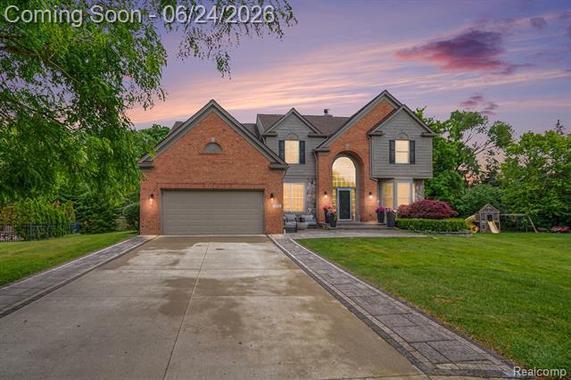 front view picture of 4575 Northridge Ct, West Bloomfield, MI. 48323