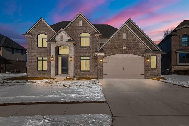 front view picture of 16876 Kentfield Road, Macomb, MI. 48044