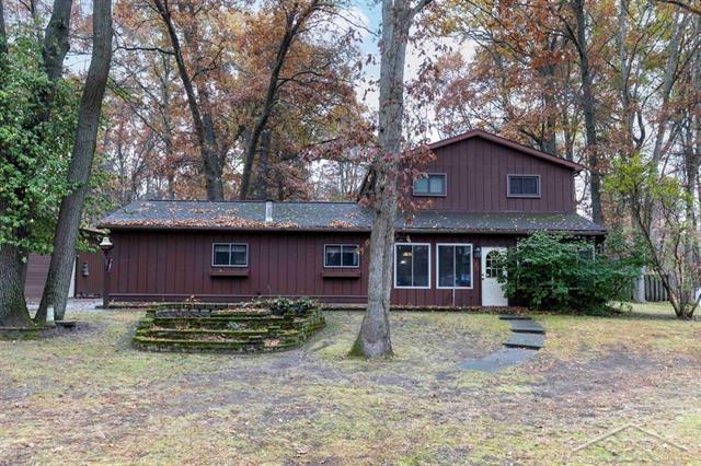 front view picture of 773 W Erin Drive, Midland, MI. 48640