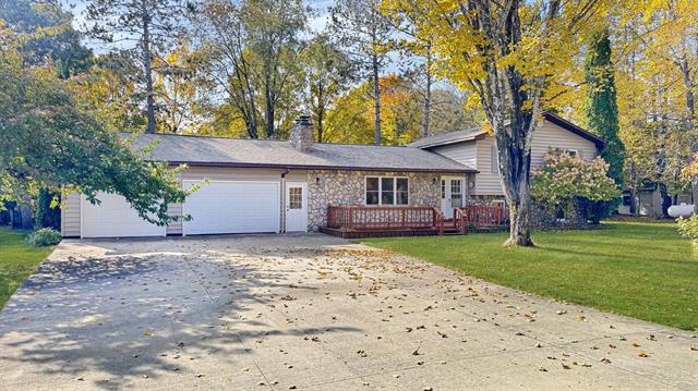 front view picture of 580 E 32 Road, Boon, MI. 49618