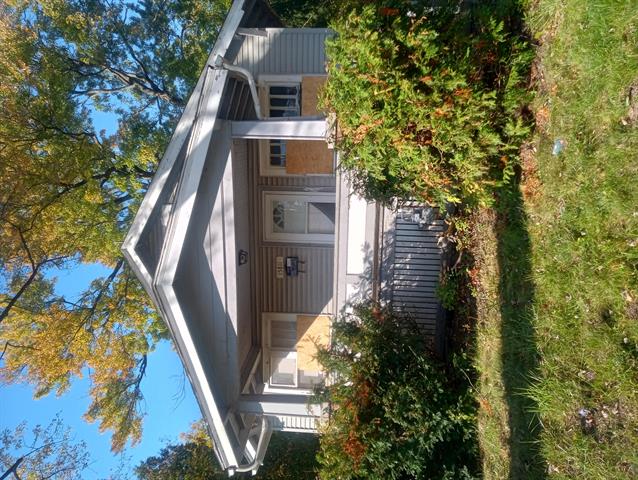 front view picture of 15811 Trinity Street, Detroit, MI. 48223