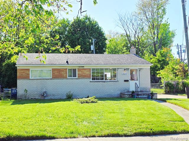 front view picture of 18453 Woodbine Street, Detroit, MI. 48219