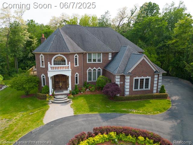 front view picture of 4546 Forest Edge Ln, West Bloomfield, MI. 48323