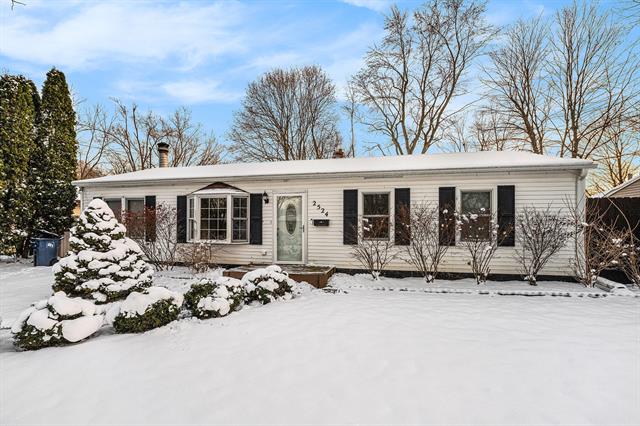 front view picture of 2524 Ashton Avenue, Kalamazoo, MI. 49004