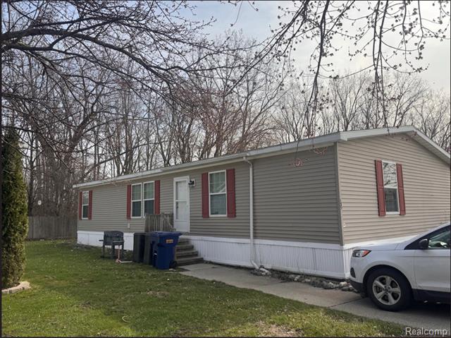 front view picture of 165 S Opdyke Lot 220 Road, Auburn Hills, MI. 48326