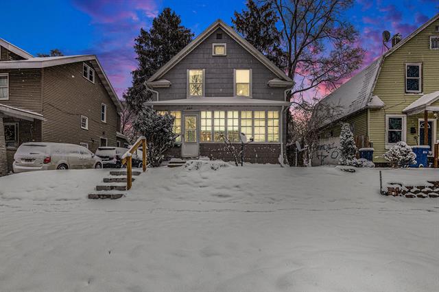 front view picture of 2144 Horton Avenue Se, Grand Rapids, MI. 49507