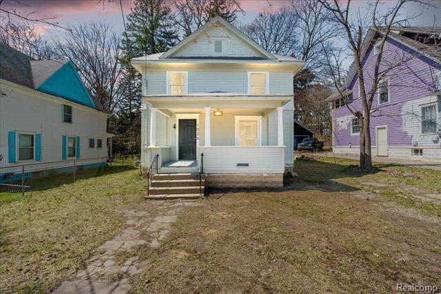 front view picture of 1026 S Jackson Street, Jackson, MI. 49203