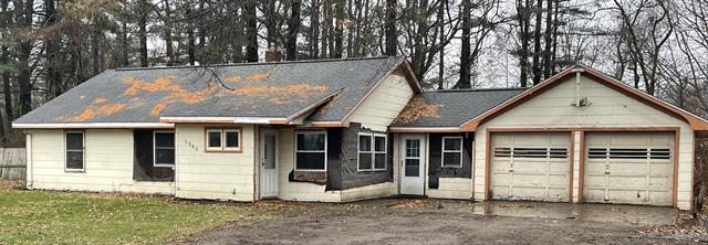 front view picture of 5966 Dixie Highway, Saginaw, MI. 48601