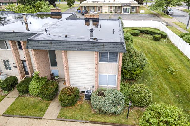 front view picture of 4164 E Saxony Drive Se, Grand Rapids, MI. 49508
