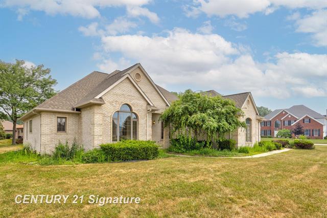 front view picture of 3820 Prairie Creek Lane, Saginaw, MI. 48603