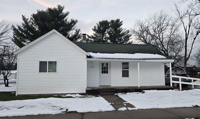 front view picture of 301 Madsen Street, Grayling, MI. 49738