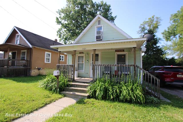 front view picture of 1521 Stanley Street, Saginaw, MI. 48602