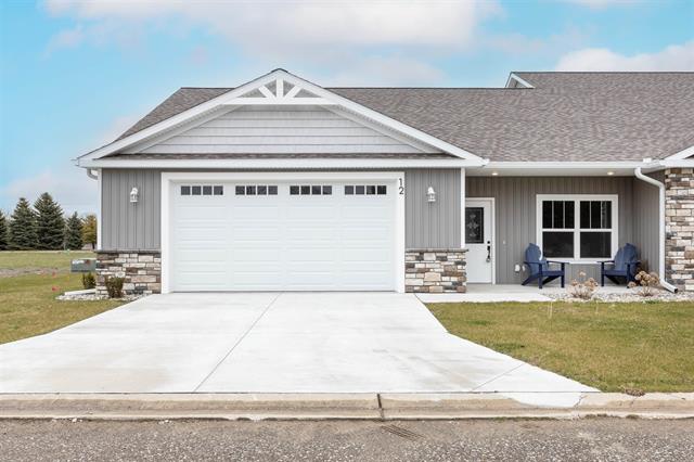 front view picture of 12 Cove Drive, Bay City, MI. 48706