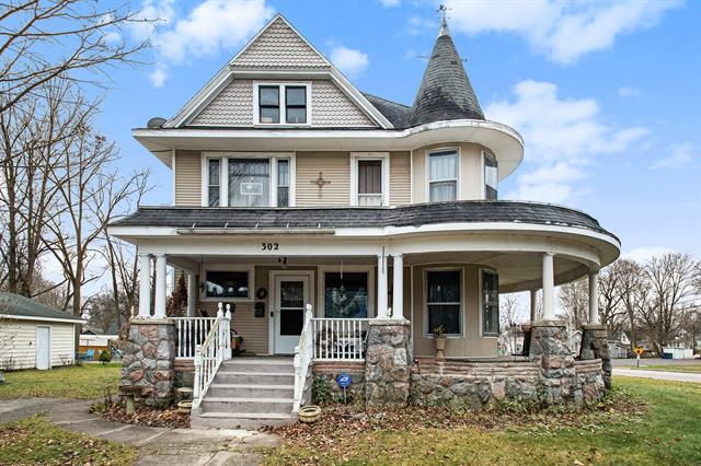 front view picture of 302 E Jefferson Street, Cassopolis, MI. 49031