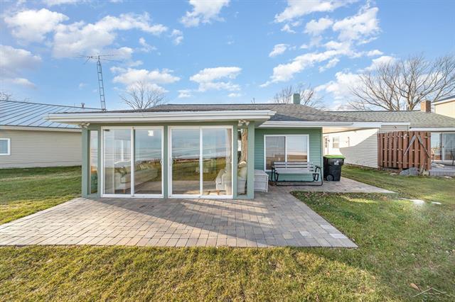 front view picture of 5547 Circle Drive, Standish, MI. 48658