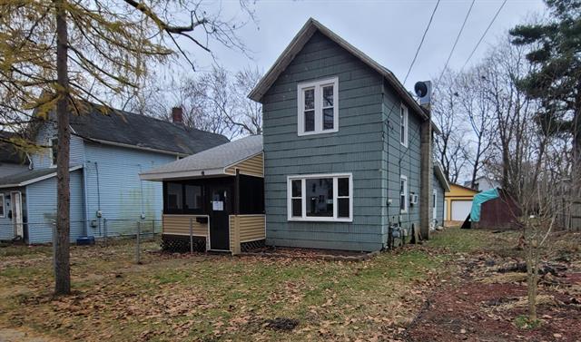 front view picture of 521 Edwin Avenue, Kalamazoo, MI. 49048