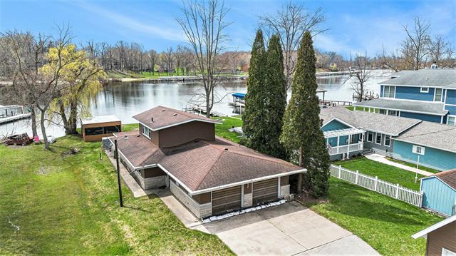 front view picture of 8750 Shore Drive, Watervliet, MI. 49098