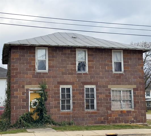 front view picture of 317 S Main Street, Reading, MI. 49274