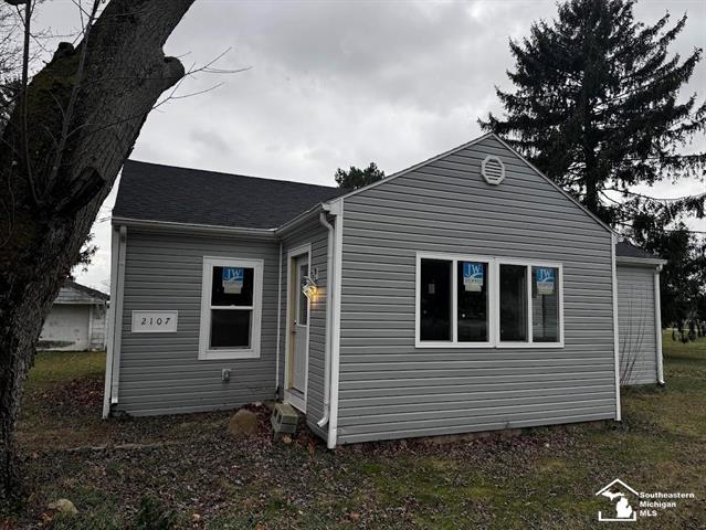 front view picture of 2107 Lasalle Road, Monroe, MI. 48162