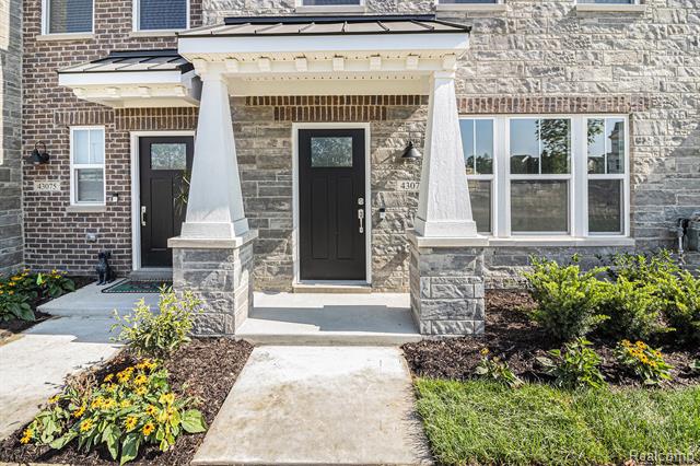 front view picture of 43071 Atwood Avenue, Novi, MI. 48375
