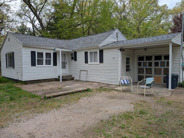 front view picture of 3216 Hall Road, Muskegon, MI. 49442